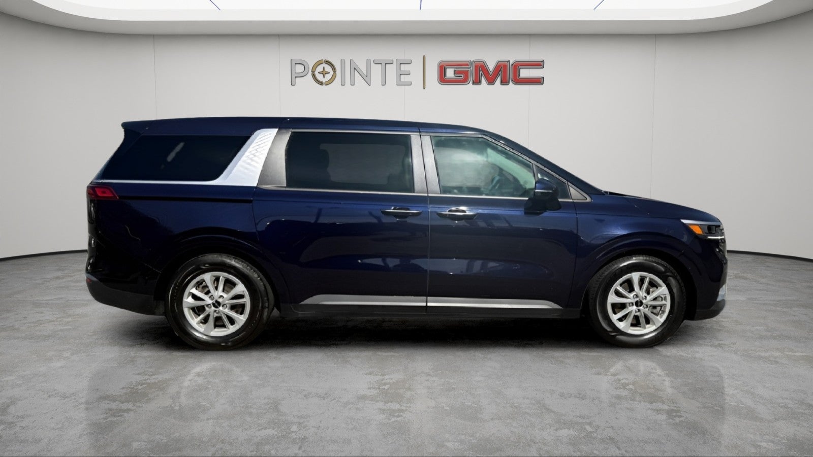 2024 Kia Carnival — side profile view